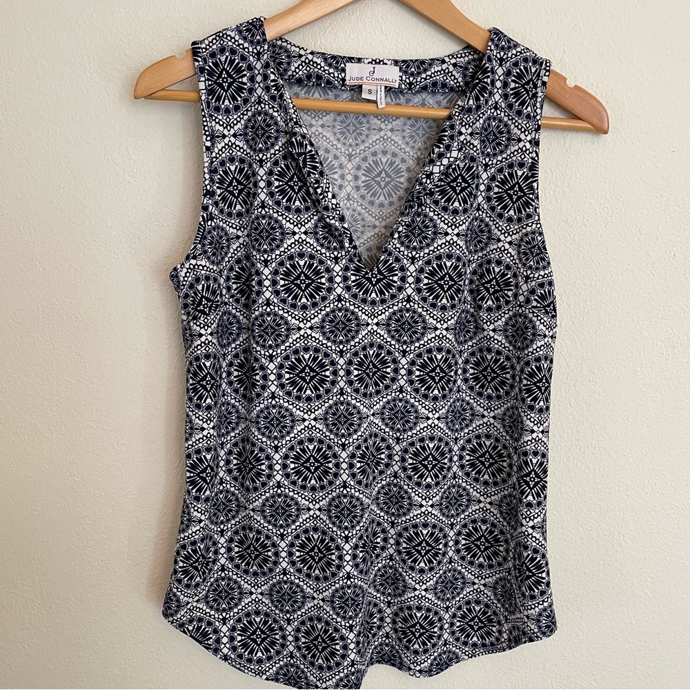 Jude Connally Ali Top Size S Navy/White Sleeveless Geometric USA